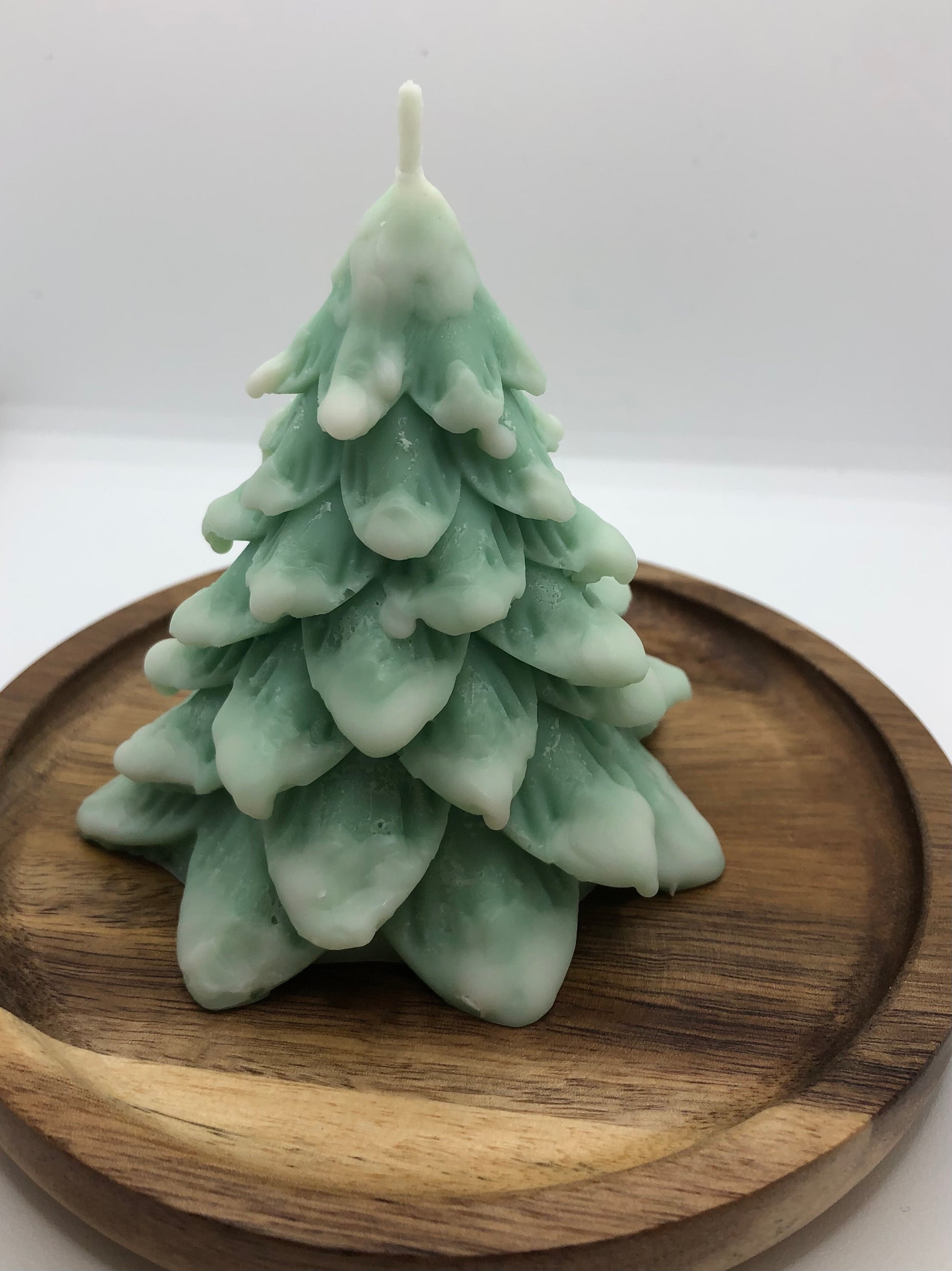 Verschneiter Tannenbaum